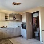 τα πέτρινα στο σκεπαστό * 卡拉维塔