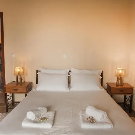 τα πέτρινα στο σκεπαστό Дом отдыха