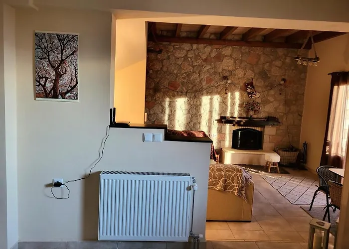 τα πέτρινα στο σκεπαστό Дом отдыха