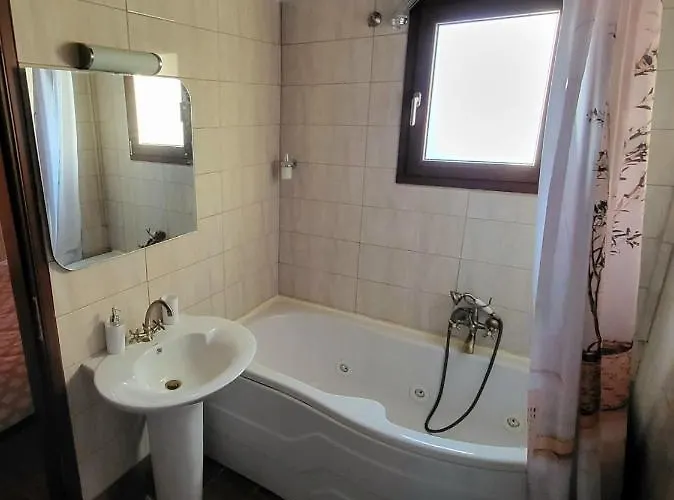 τα πέτρινα στο σκεπαστό Дом отдыха