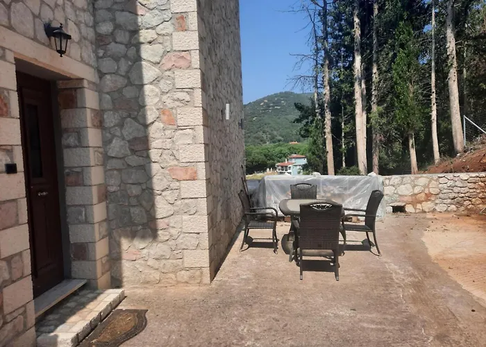 τα πέτρινα στο σκεπαστό * Калаврита