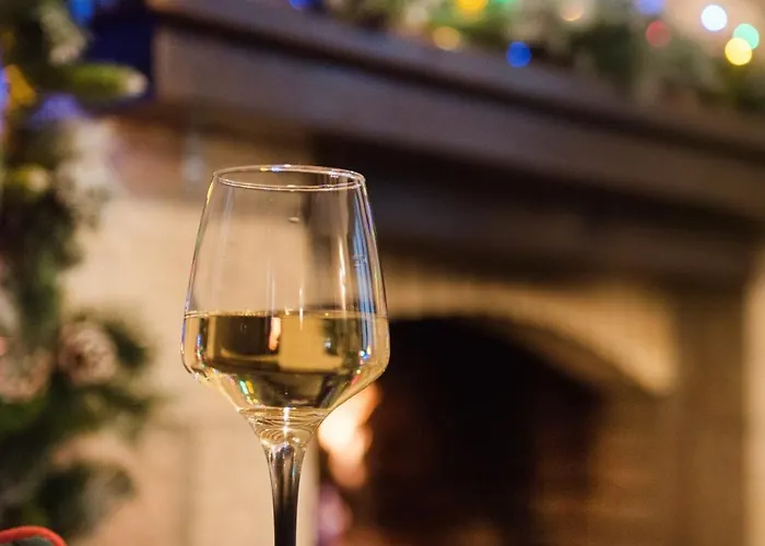 τα πέτρινα στο σκεπαστό Дом отдыха Калаврита